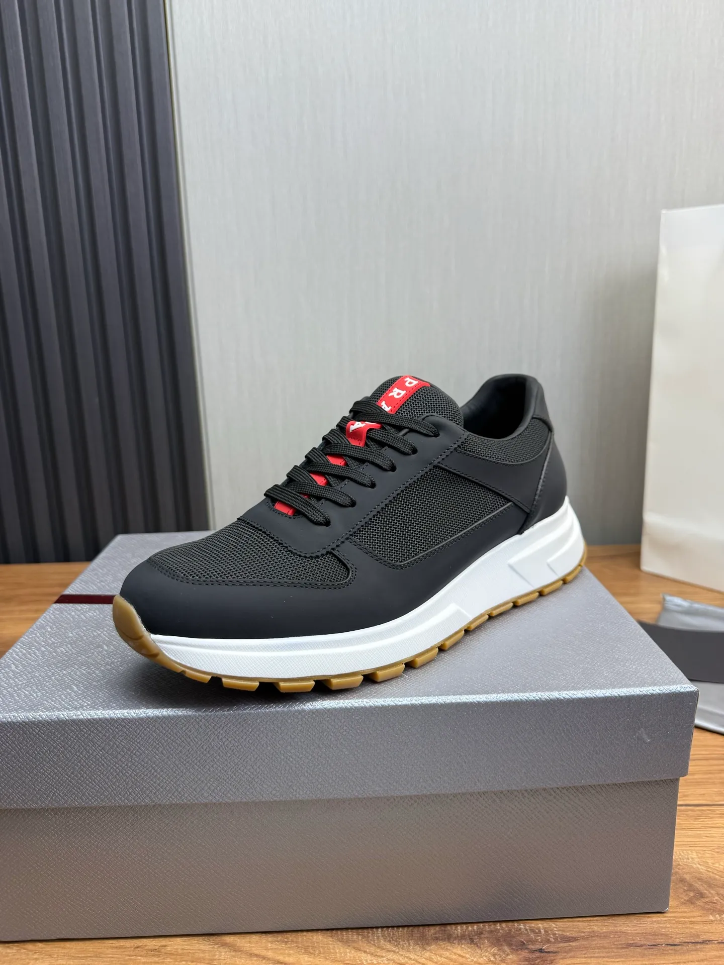 Men's shoes 💰560💰 [PRADA] Men's shoes are popular in the counter, official website is synchronized, 1 high-quality shipment ✔️Original cowhide upper + cowhide lining, 1🆚1 replica, original sole, 38-45 (45 customized, non-refundable)